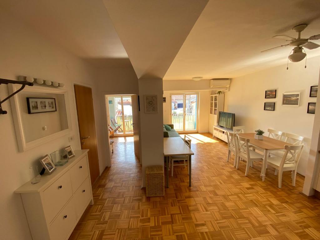 Lucy Apartment PiranPunta, Piran aktualne ceny na rok 2023