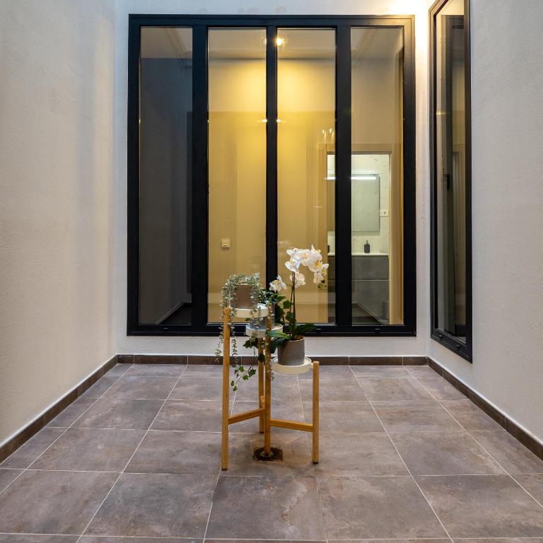 Zdjęcie z galerii obiektu Elegante 3 dormitorios en Centro Historico Málaga w Maladze