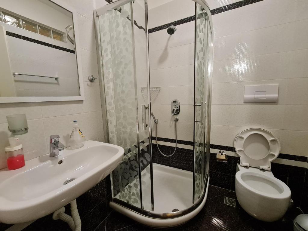 HOLIDAY APARTMENTS Vlore - Image 9