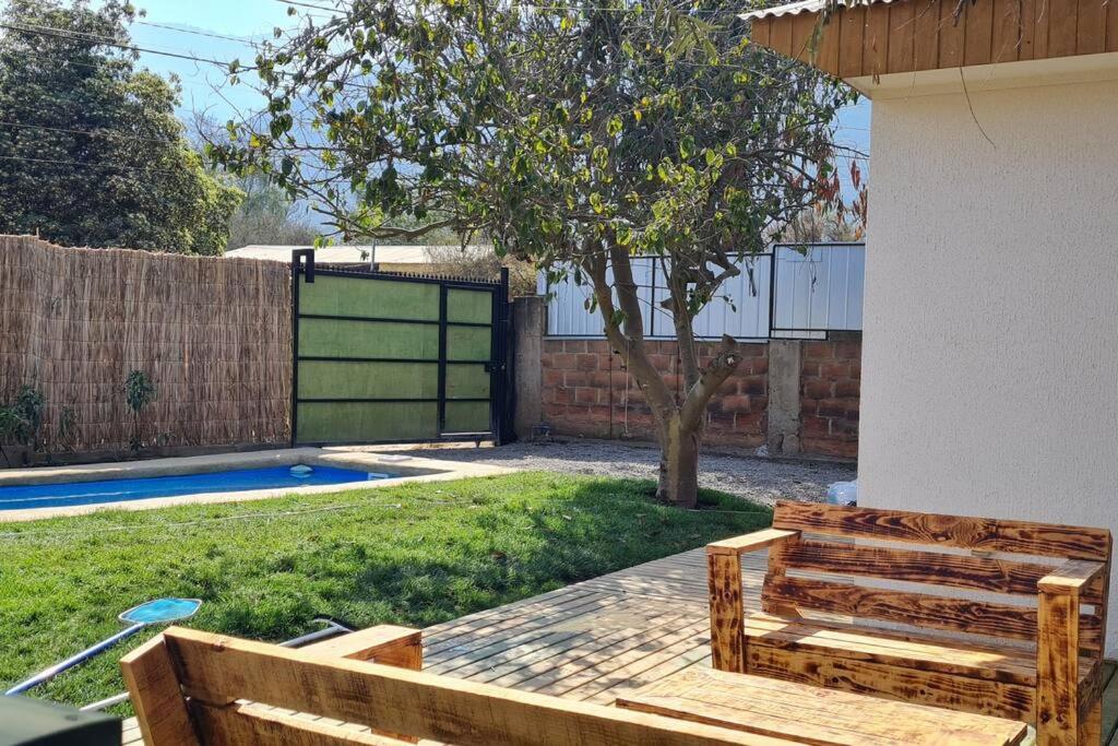 Bazén v ubytování CABAÑA PARA RELAX EN OLMUE nebo v jeho okolí