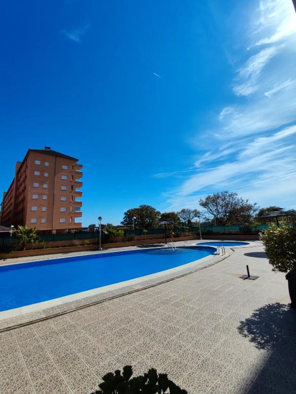 Bazén v ubytování Apartamento acogedor en Magic World, Torre la Sal nebo v jeho okolí