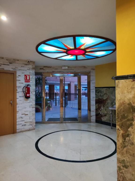 Fotografie z fotogalerie ubytování Apartamento acogedor en Magic World, Torre la Sal v destinaci La Estación