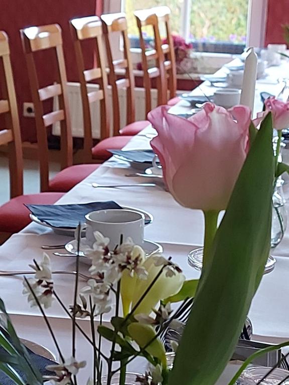 Restaurace v ubytování Am Wasserturm Pension