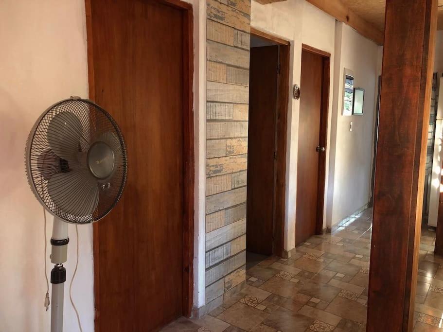 Santa Ana hermoso lugar de descanso a una cuadra de la playa