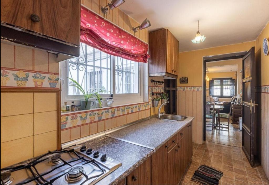 Kuchnia lub aneks kuchenny w obiekcie La nana de Lorca coqueta casa a 15 min de Granada