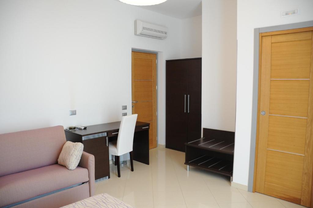 Dolce Siesta - Large Double Room
