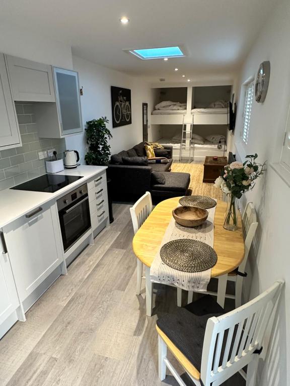 Køkken eller tekøkken på The Studio, Foss Street, Central Dartmouth