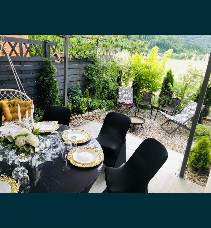 Vonkajšia záhrada v ubytovaní Domek w Pieninach Apartament Pałacowy Liliana