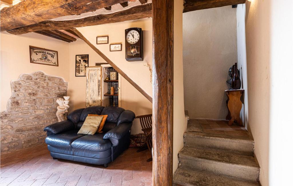 Posedenie v ubytovaní 3 Bedroom Cozy Home In Sorana