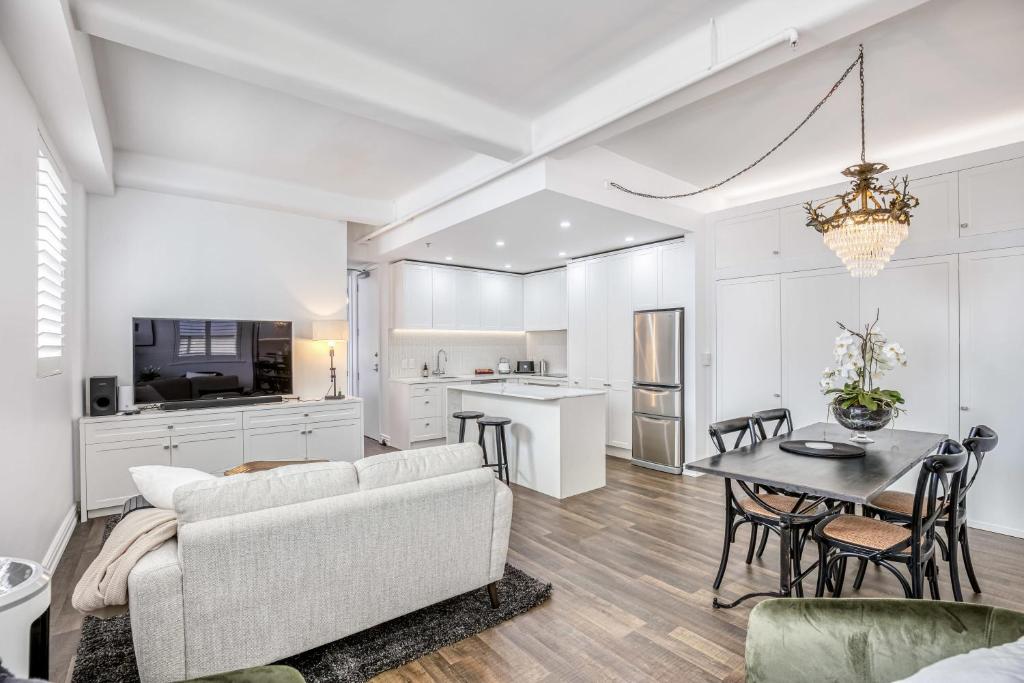 Illustration of Penthouse Apartment With Natural Art Light