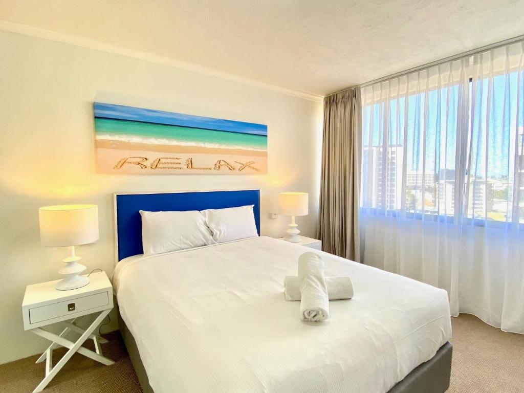 The Astor Apartments - Deluxe Apartment