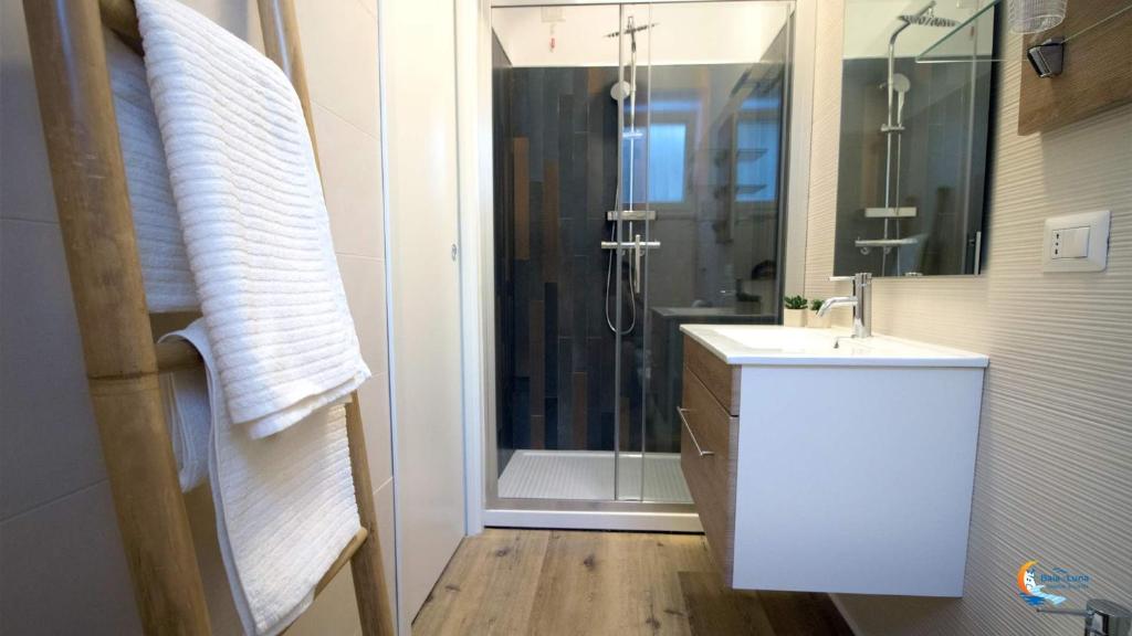A bathroom at Baia di Luna