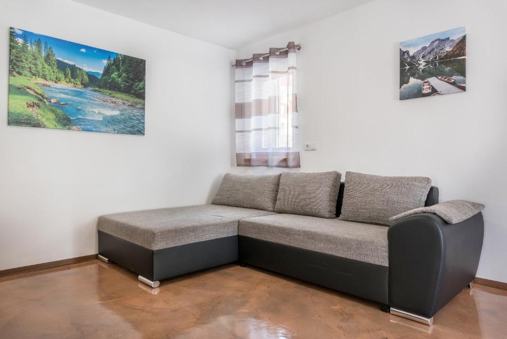 Posedenie v ubytovaní Trojer Apartment 2