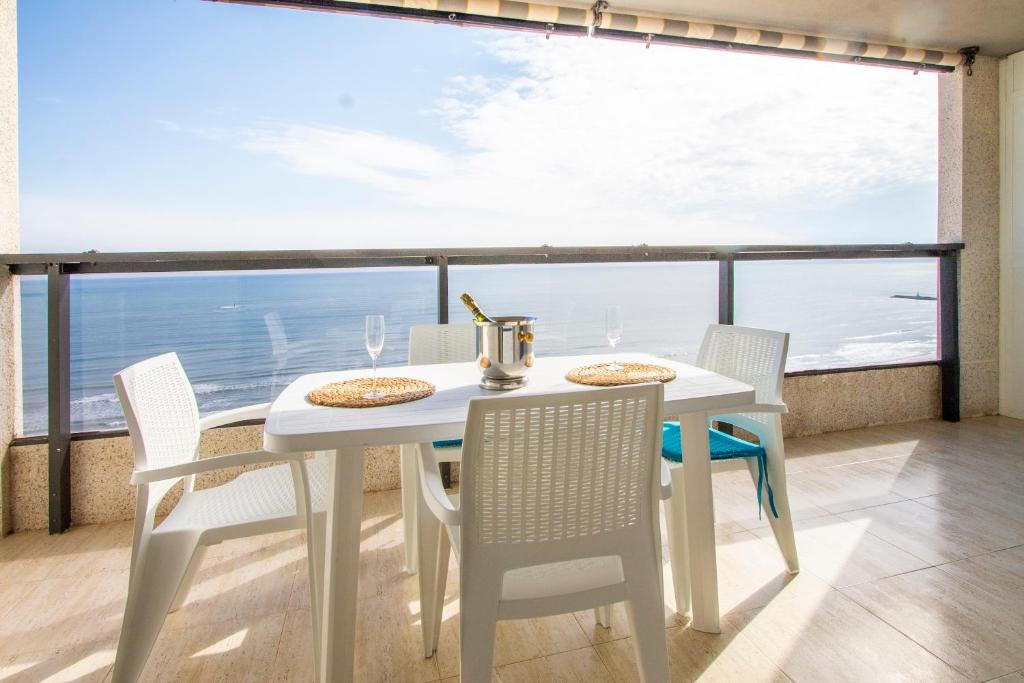 ESPACIO 18 - Primera Línea de Playa, Cullera – Precios ...