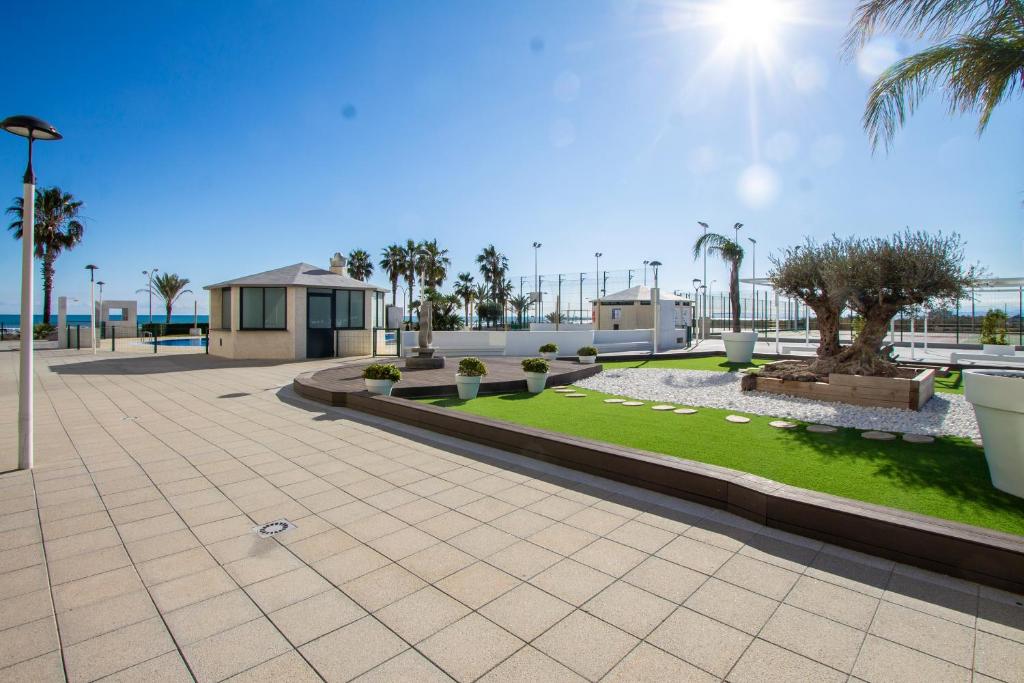 ESPACIO 18 - Primera Línea de Playa, Cullera – Precios ...