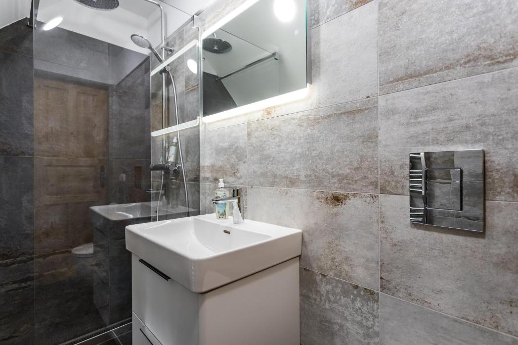 Koupelna v ubytování Luxusní apt Hory 7 v Krkonoších