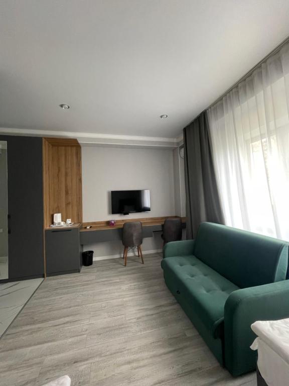 Dosman Hotel Bishkek - Tweelingzaal Met Extra Bed