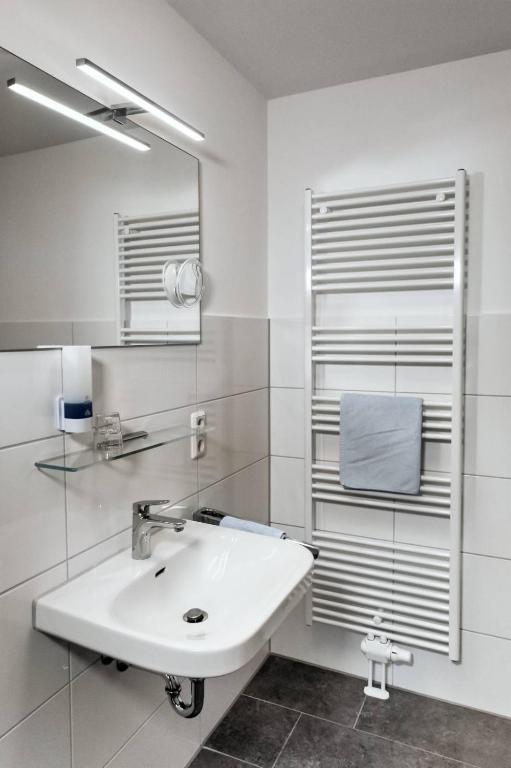 Galeriehotel Maribondo - Twin Room With Balcony