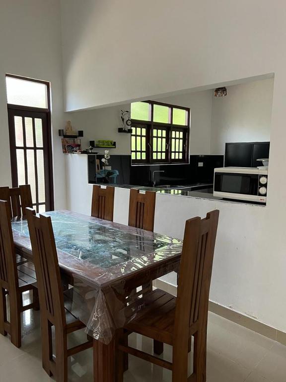 Kuchyň nebo kuchyňský kout v ubytování Ransavi villa