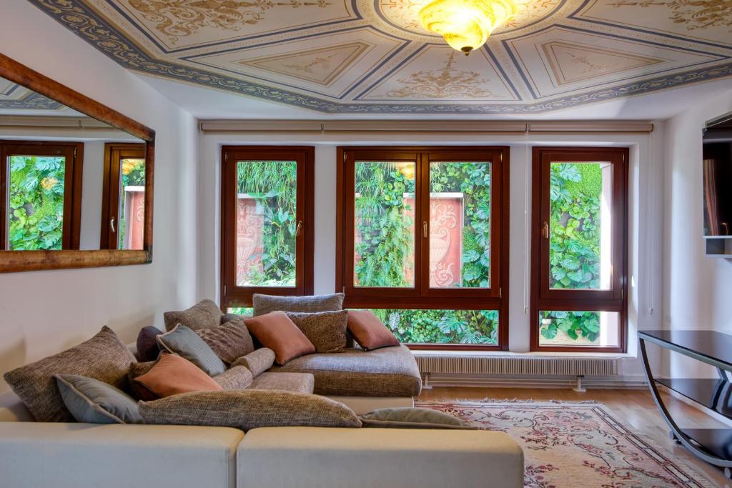 Farmaki Residence, Plaka - 9