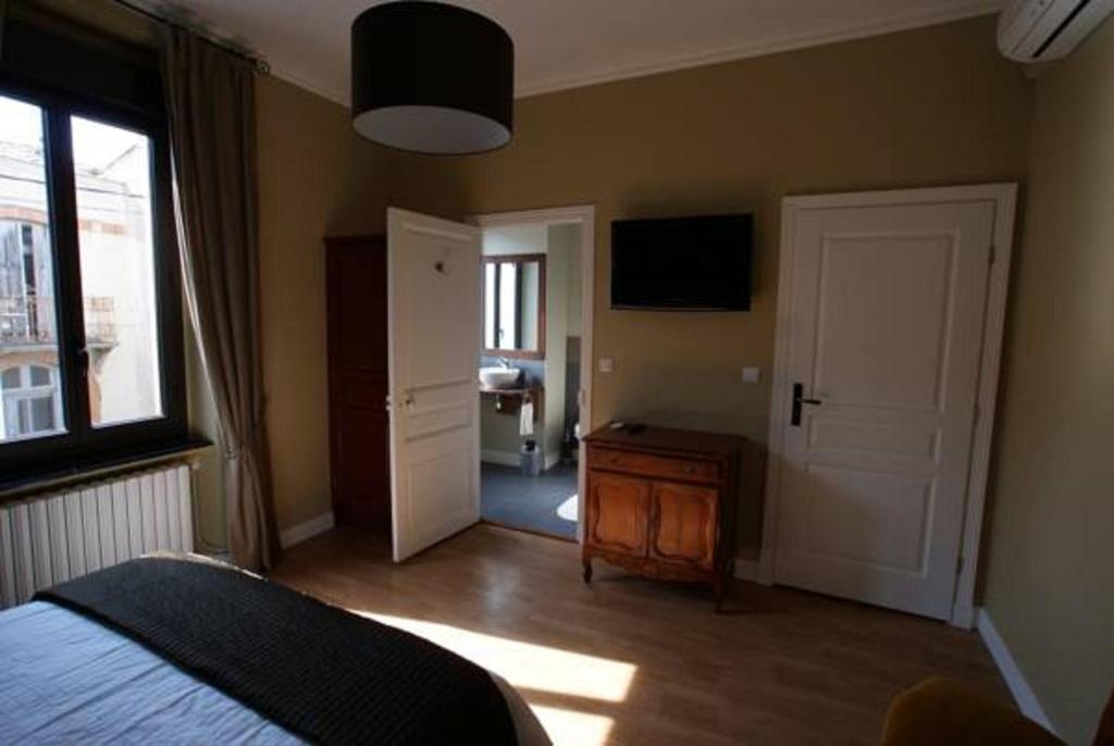 Carcassonne Guesthouse - 4