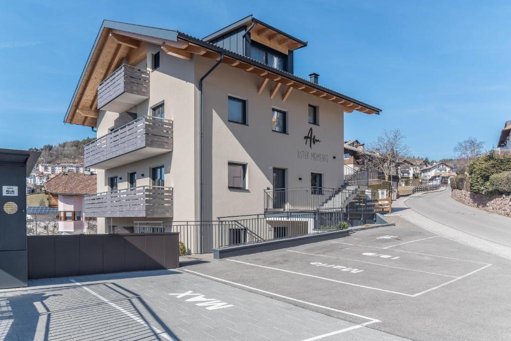 Budynek, w którym mieści się apartament
