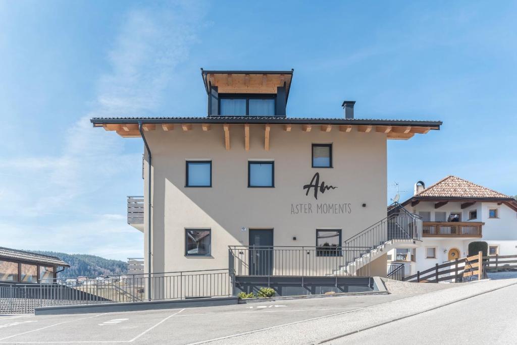 Budynek, w którym mieści się apartament