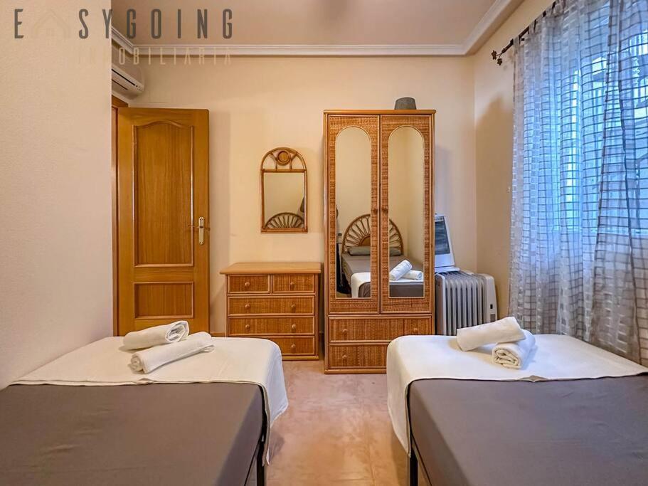 Booking.com: Apartment with large terrace. , Puerto Marino ...