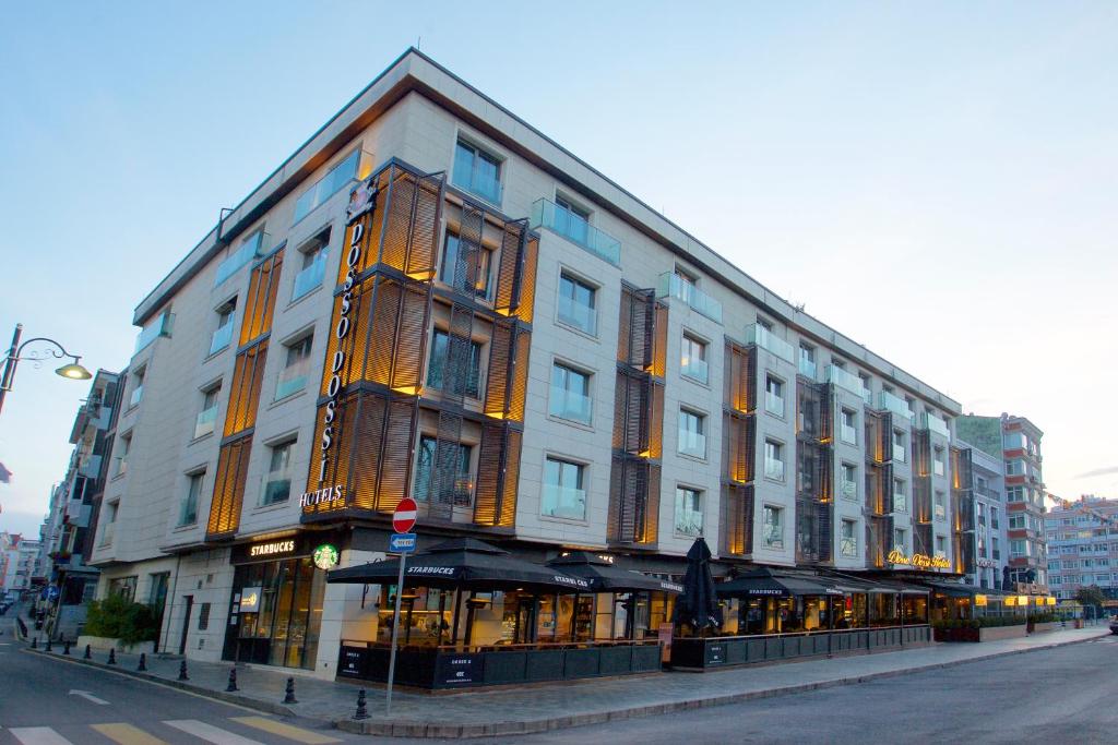 O edifício em que o hotel se localiza