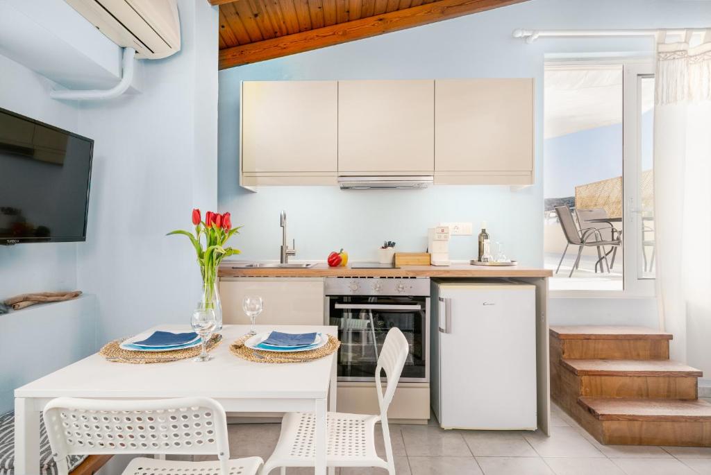 Kuchyňa alebo kuchynka v ubytovaní SAGE lovely loft in the heart of Rethymno