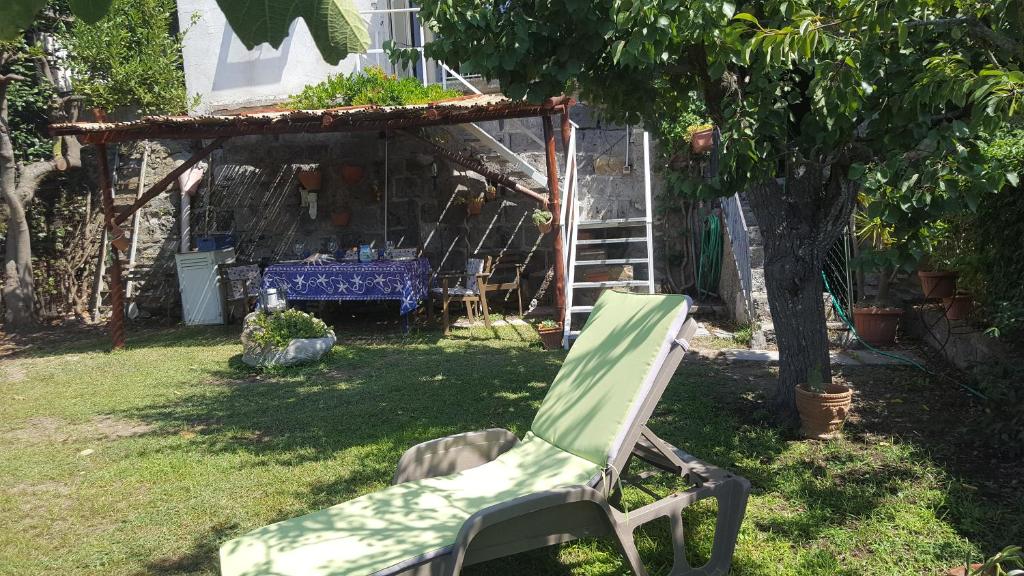 A garden outside Delizia Caprese
