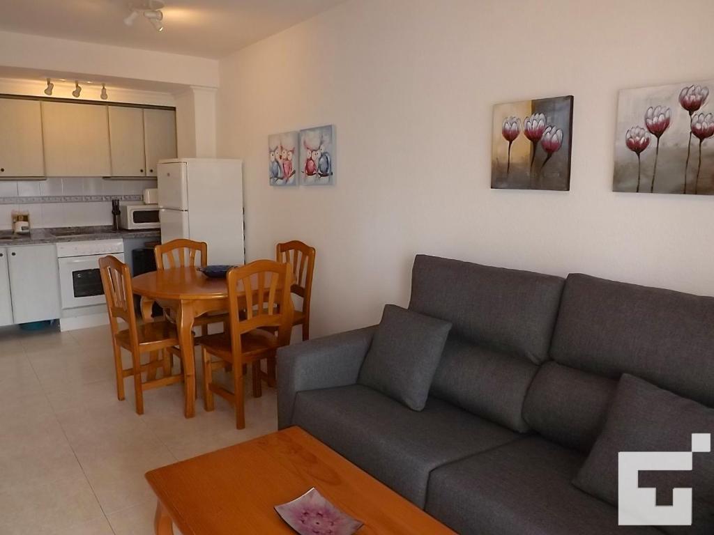 Kuchyň nebo kuchyňský kout v ubytování Apartamento Zafiro 28C - Grupo Turis