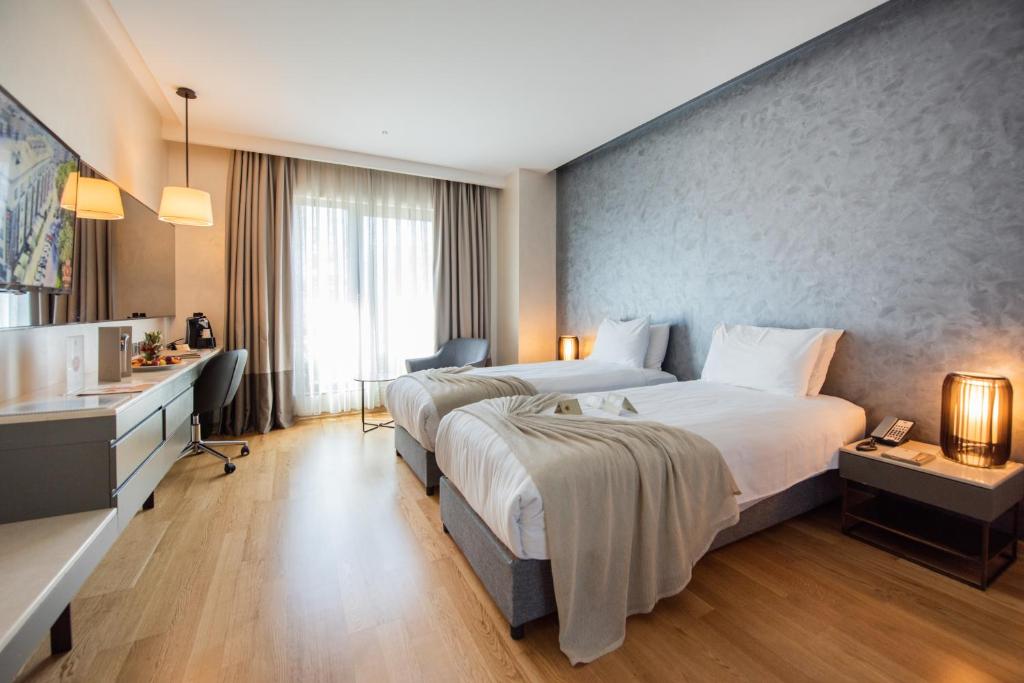 Dosso Dossi Hotels & Spa Downtown - 
