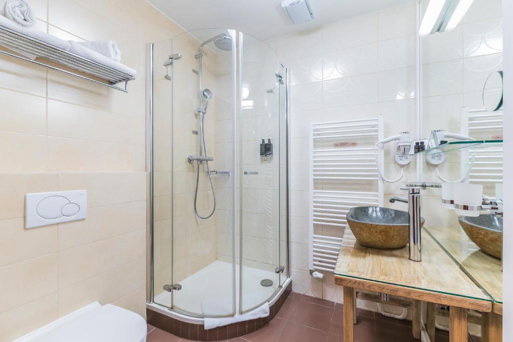 Vannituba majutusasutuses Wellness & spa hotel Augustiniánský dům
