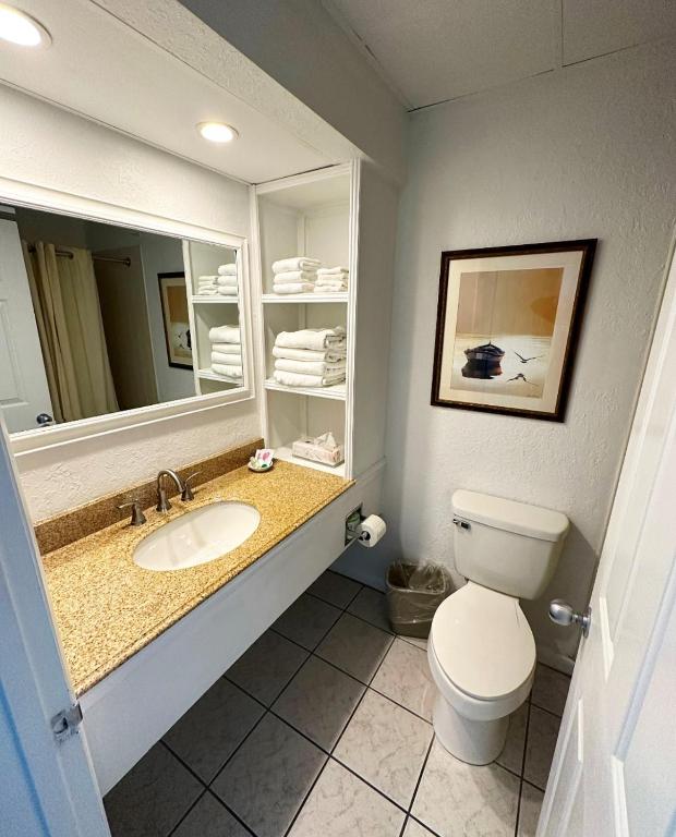 Vannituba majutusasutuses Surf Side Hotel