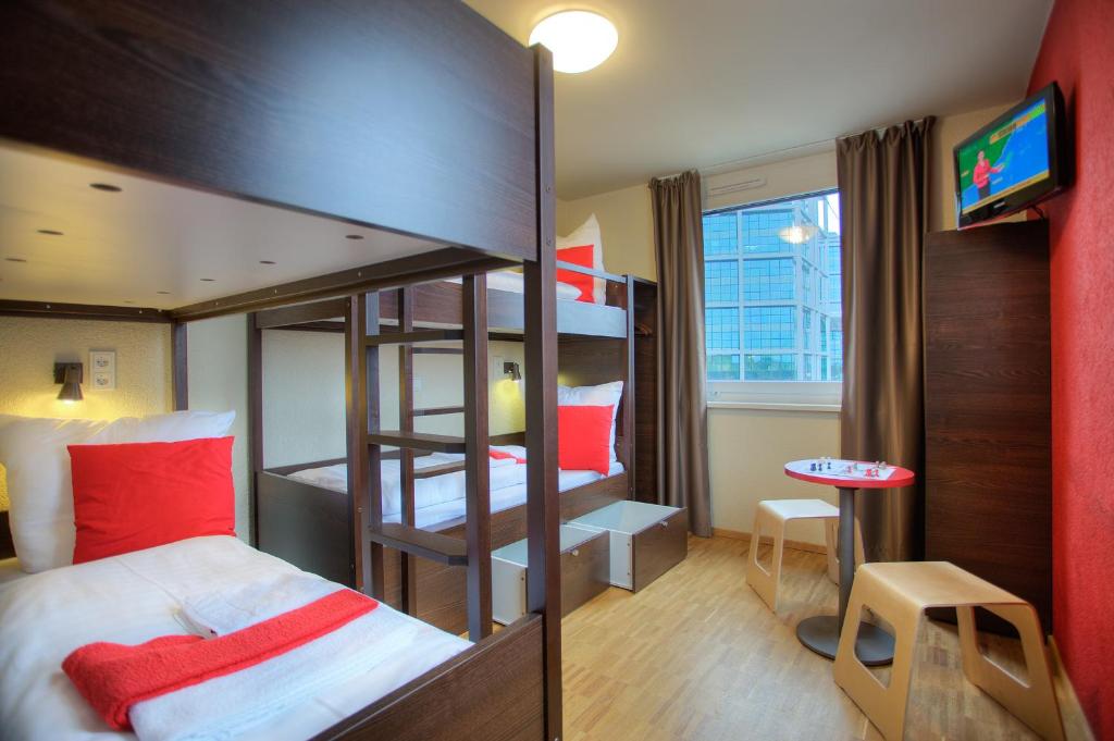 MEININGER Hotel Berlin Hauptbahnhof - Resim 7