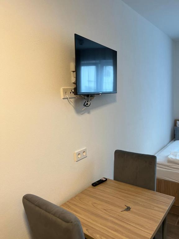 TV a/nebo společenská místnost v ubytování Boardinghouse MDS