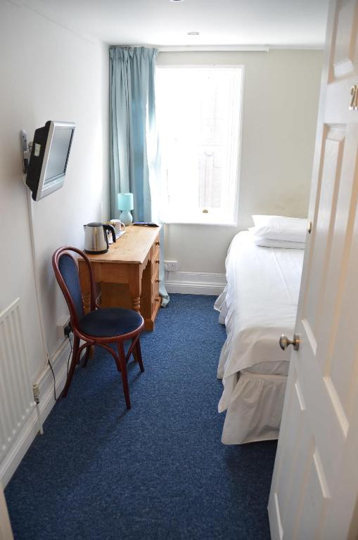 The Queensbury Hotel - Chambre Simple Basique Avec Salle De Bains Commune