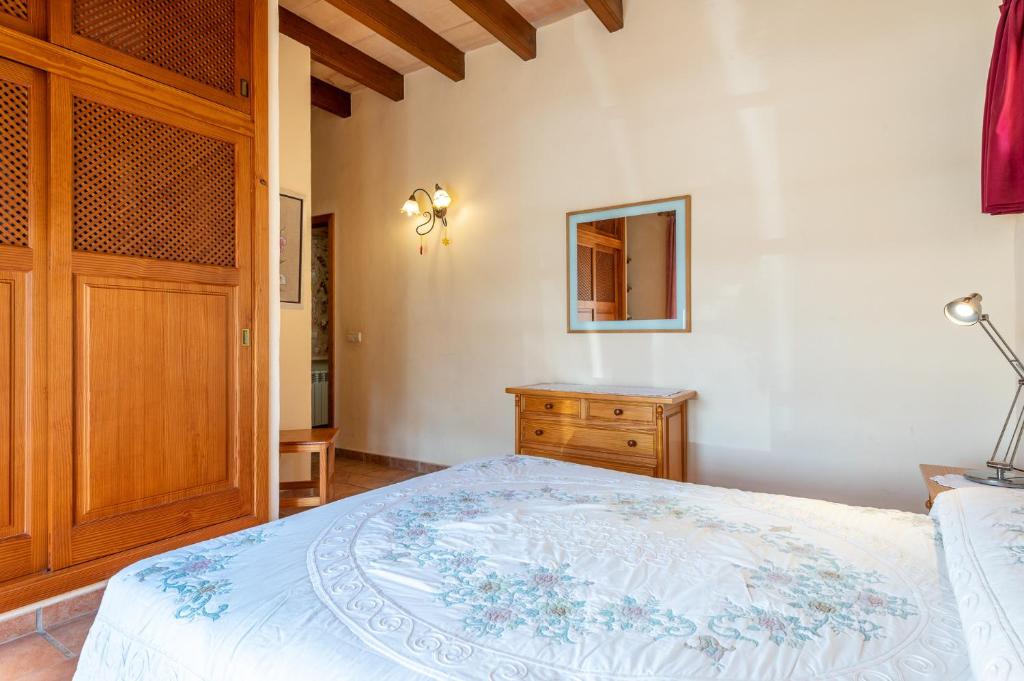 Postel nebo postele na pokoji v ubytování Casa Julia by Mallorca House Rent