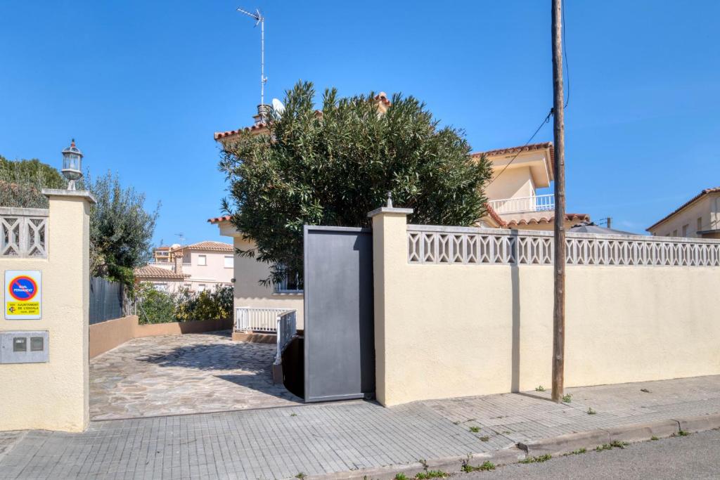 Fotografie z fotogalerie ubytování Vela, casa con piscina privada a pocos metros de la playa v destinaci L'Escala