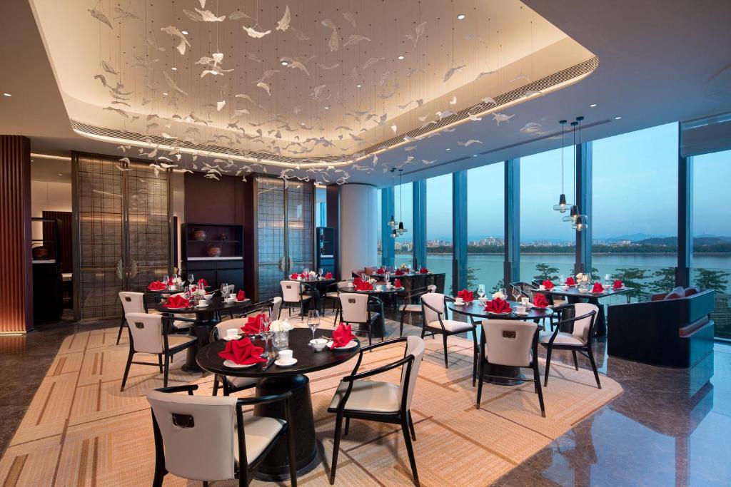 Posezení v ubytování Crowne Plaza Chaozhou Riverside by IHG