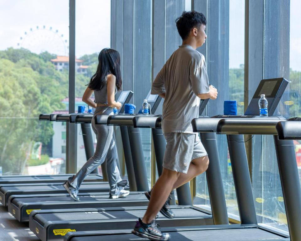 Fitness centrum a/nebo fitness zařízení v ubytování Crowne Plaza Chaozhou Riverside by IHG