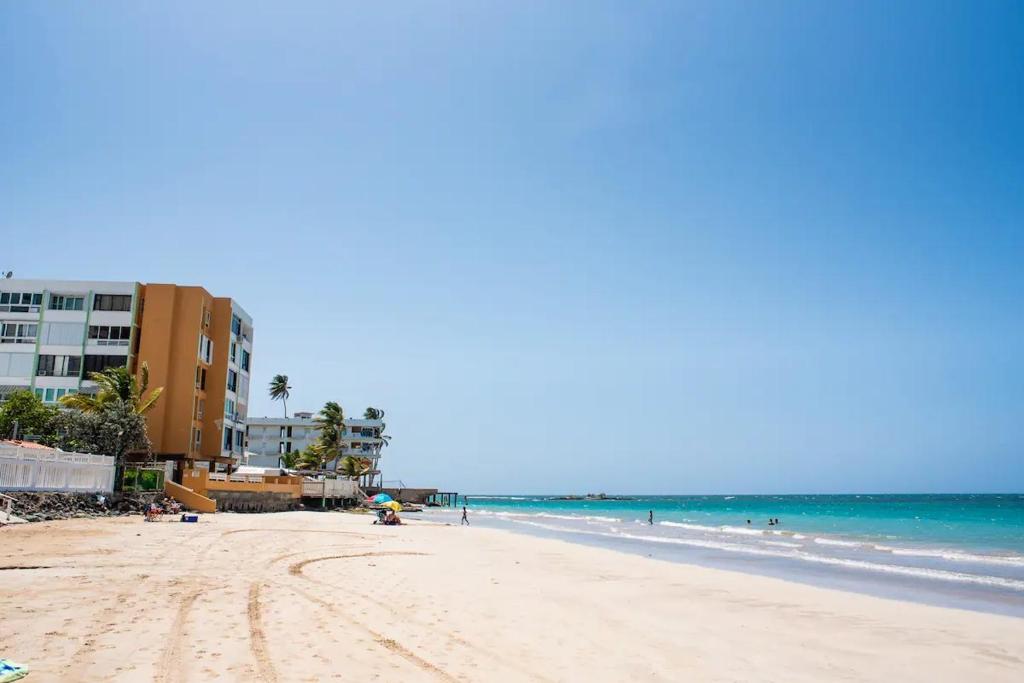 Beach Front 2 Bedroom 1 Bathroom apt., San Juan (updated prices 2024)