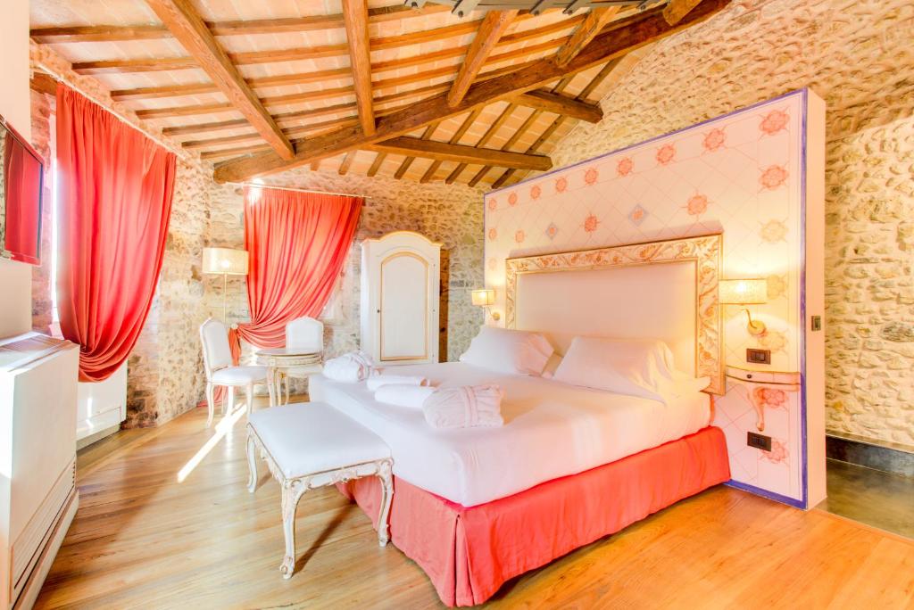 Oste del Castello Wellness & Bike Hotel - Suite Imperial Con Piscina Privada