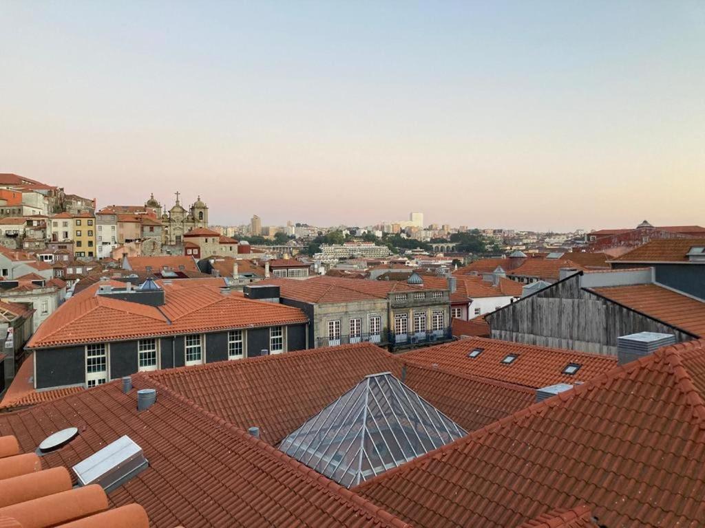 Nespecifikovaný výhled na destinaci Porto nebo výhled na město při pohledu z apartmánu