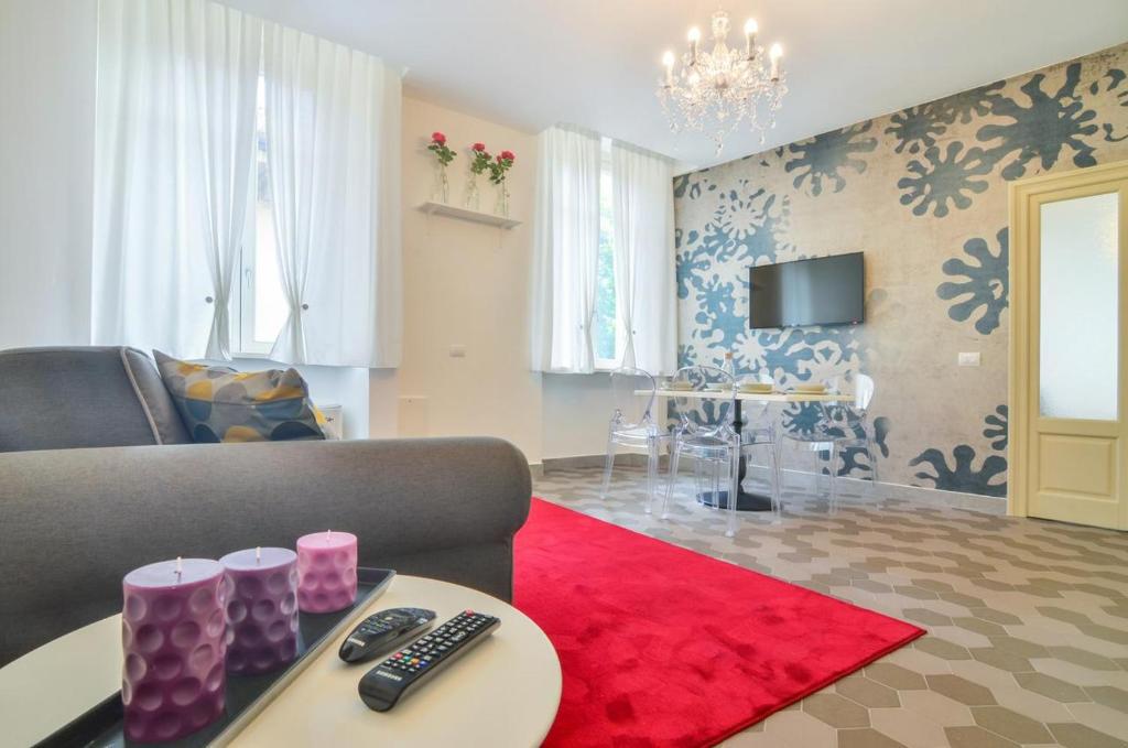Villa Massari - Apartment With Balcony
