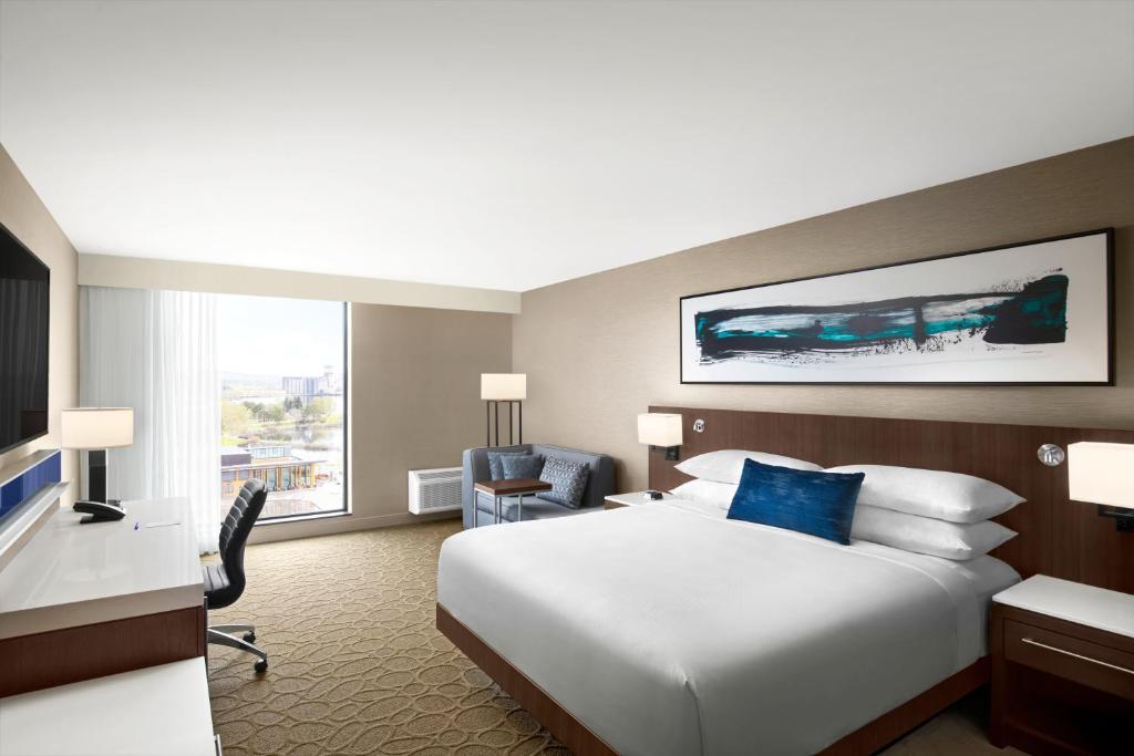 Delta Hotels by Marriott Thunder Bay