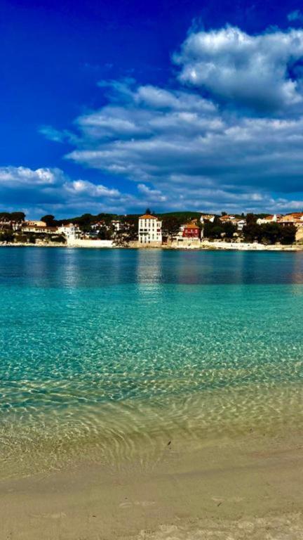 Fotografia z galérie ubytovania MAGNIFIQUE APPARTEMENT T4 GRAND STANDING - VUE MER PANORAMIQUE ET PISCINE v destinácii Bandol