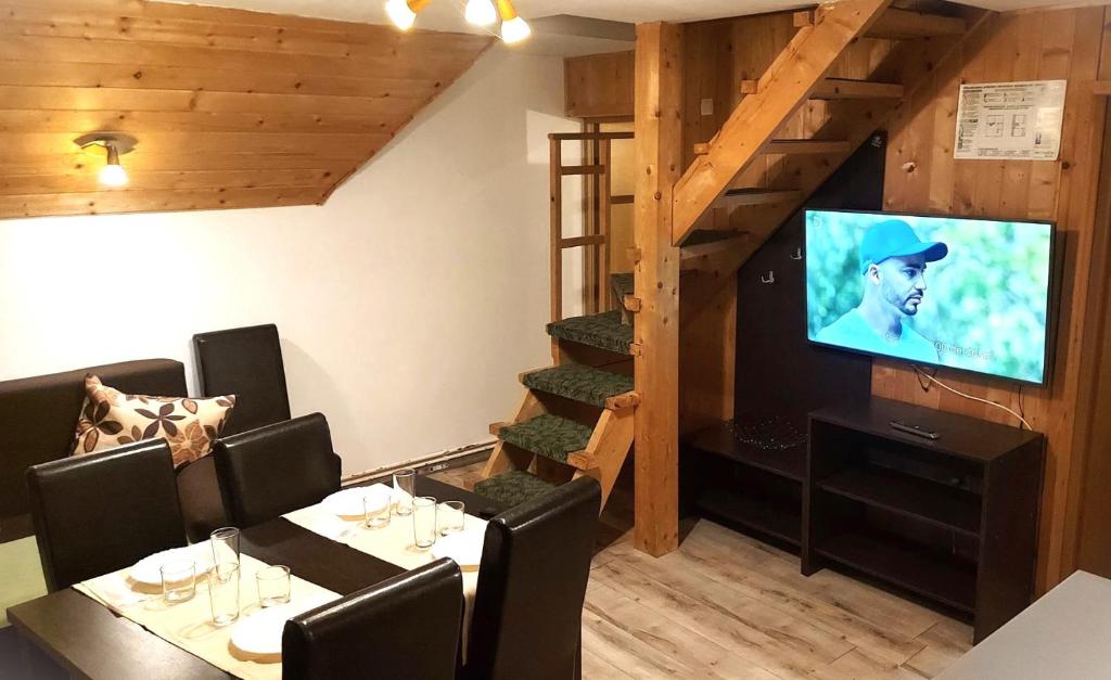 
Two-Bedroom Loft Apartment
