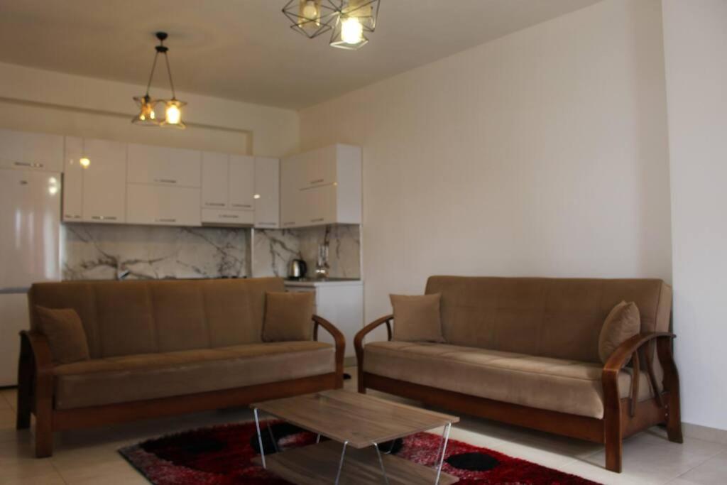 City Center luxurious apartment - Imazhi 9